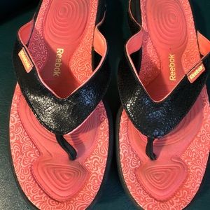 Vintage Reebok Easy Tone flip flops